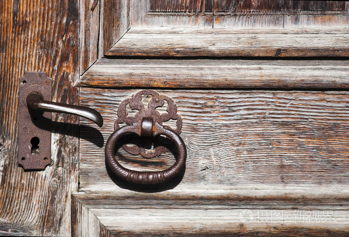 老门把手照片-正版商用图片1a8tuc-摄图新视界