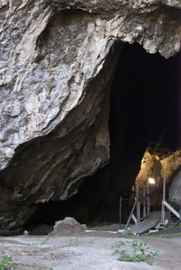 蒂亚的洞穴。西西里