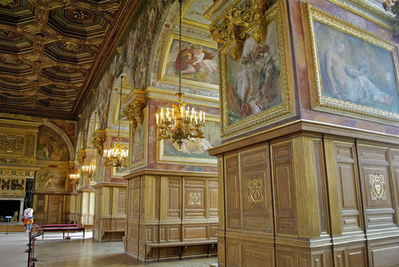 CASTLE FONTAINEBLEAU, LEDEFRANCE, FRANCE