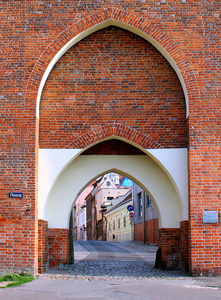 老修道院的门，托伦，波兰