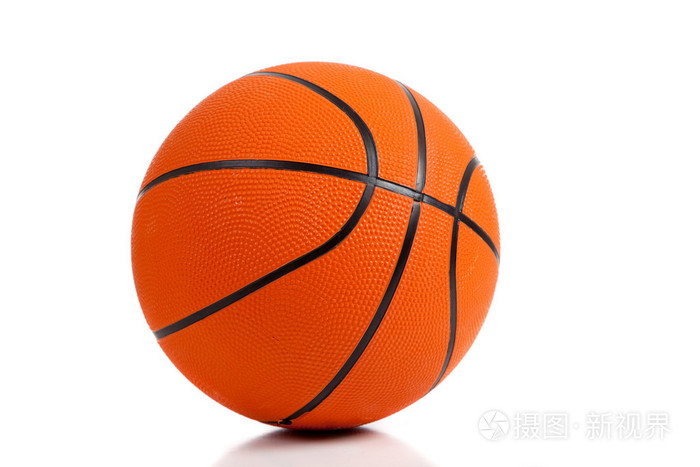 在白色的橡胶篮球