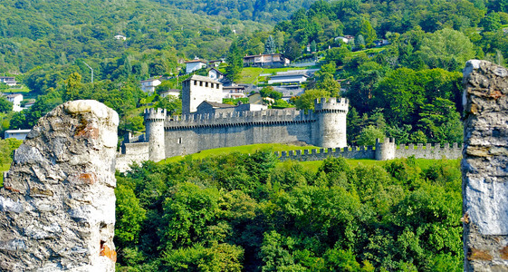 贝林佐纳城堡 montelbello,瑞士贝林佐纳,教科文组织世界遗产的一部分