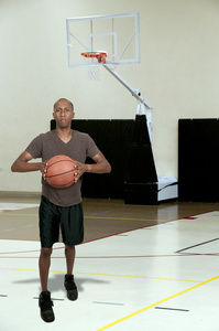 黑人男子篮球运动员