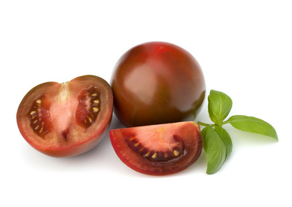 番茄 kumato 和罗勒叶