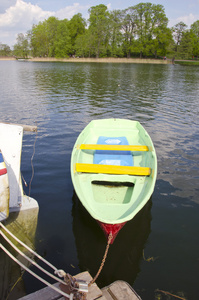 塑料小船在湖度假酒店
