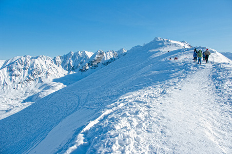 步行 tatra 高峰