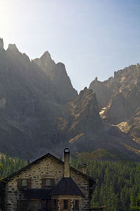 阿尔卑斯山的房子