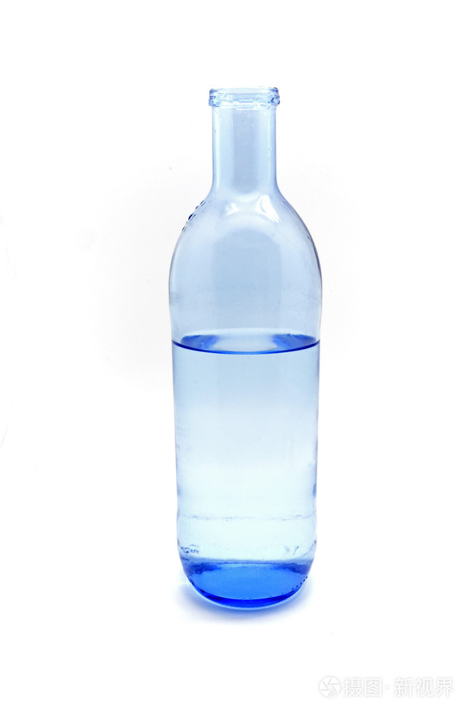 玻璃瓶矿泉水上白色隔离