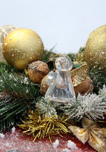 圣诞装饰品和玻璃天使