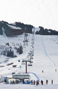 滑雪度假村卡普伦maiskogel。奥地利