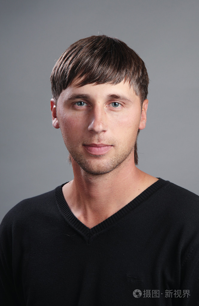 一个年轻的肖像照片-正版商用图片1ae7lb-摄图新视界