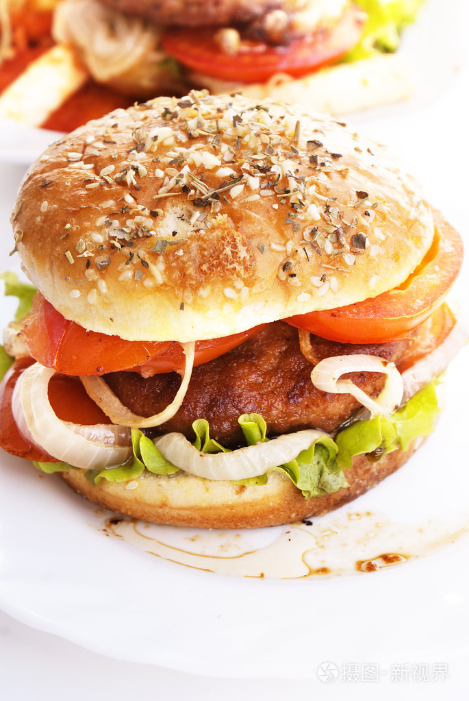 汉堡肉烤的蔬菜