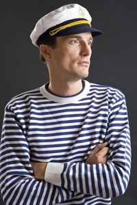 年轻水手与白色水手帽子图片