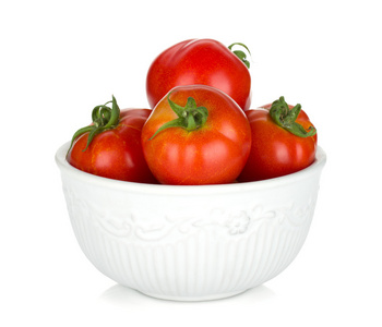 在一个碗中熟的西红柿