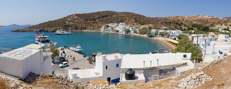 psathi 港，kimolos 岛，cyclades，希腊的全景