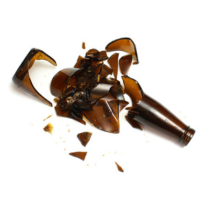 brken破的啤酒瓶照片
