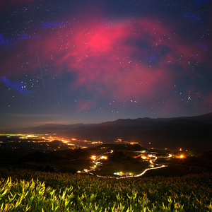 美丽的夜晚空间景观