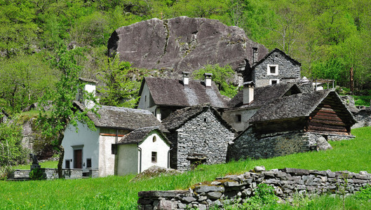 传统的村庄，在提契诺州，瑞士