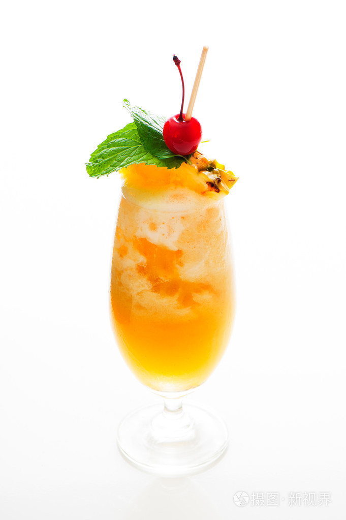 菠萝鸡尾酒