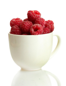 在杯子上白色隔离成熟莓图片