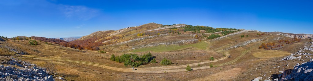 秋季山全景