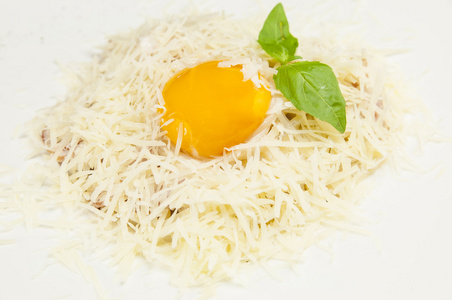 意大利奶酪和鸡蛋面