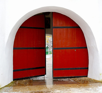 红门到修道院