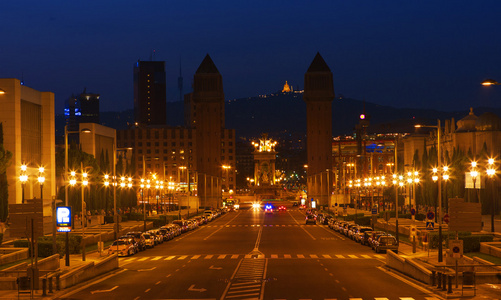 晚上在巴塞罗那 placa espagna 广场