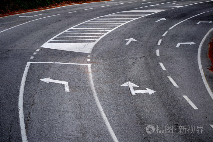 道与转动方向车道标记