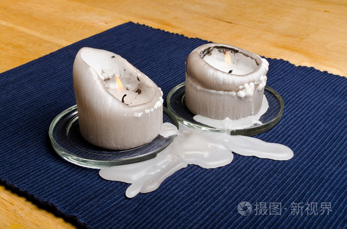 表布上蜡烛蜡渍