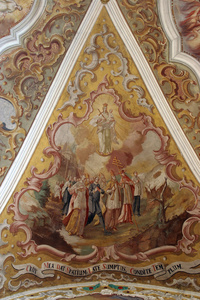 教堂的天花板上的壁画