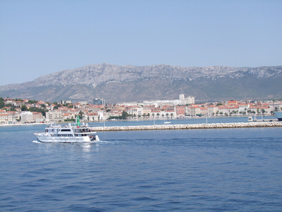 在克罗地亚拆分视图到历史文化名城和海港