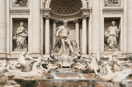 特雷维喷泉细节在罗马，意大利