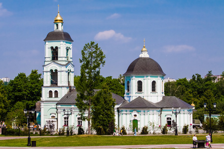 圣母庙 在 tsaritsyno 中生命之泉。莫斯科