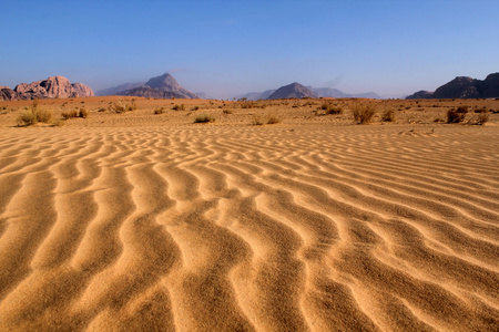 砂模式和 wadi rum 沙漠的美丽风景