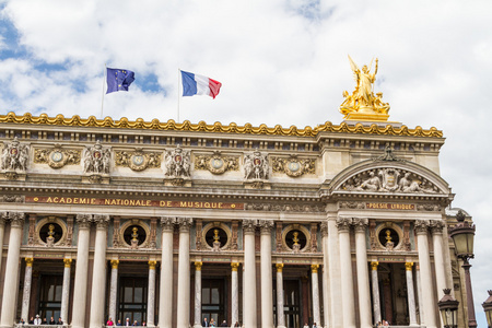 建筑上的细节的歌剧巴黎国民 正面