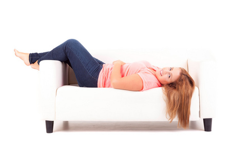 吃撑大肚子女人图片