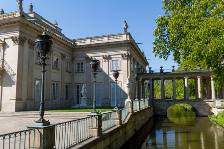 瓦津基宫在瓦津基公园，华沙。瓦津基 krolewskie