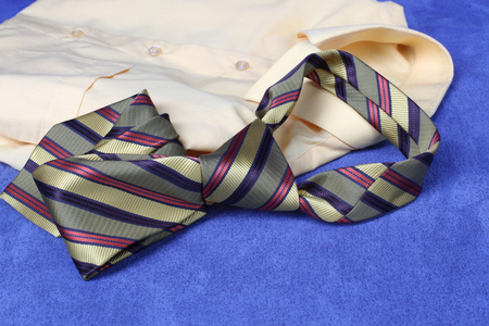 经典商务风格衬衫和领带图片
