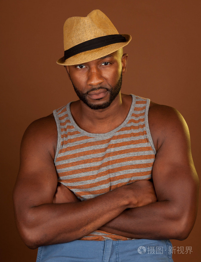 适合的黑人男子