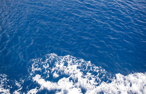蓝色的大海与海浪