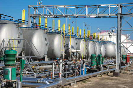 石油化工装置用气罐照片
