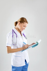 护士填写医疗卡图片