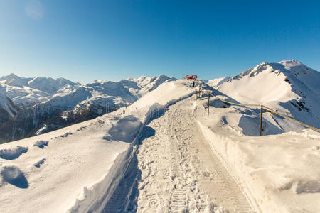 滑雪胜地巴德加斯坦在冬季雪山，奥地利，萨尔茨堡