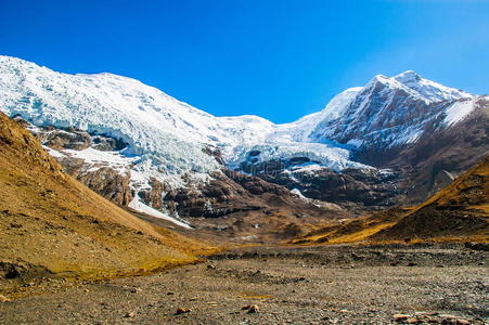 青藏高原冰川景观