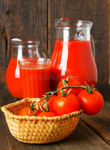 西红柿和果汁