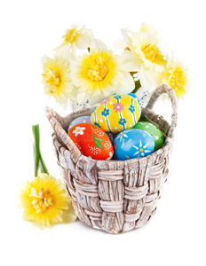 春花篮子里的复活节彩蛋