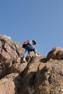 登山者俯视