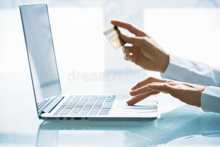 金融 电子商务 计算机 银行 商店 卡片 账单 在线 支付