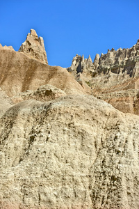 荒地石峰